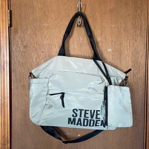 Steve Madden Weekender